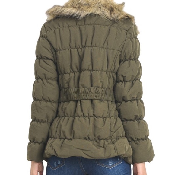♨️SOLD OUT!!♨️Plus Puffer Jacket Faux Fur - Picture 4 of 4